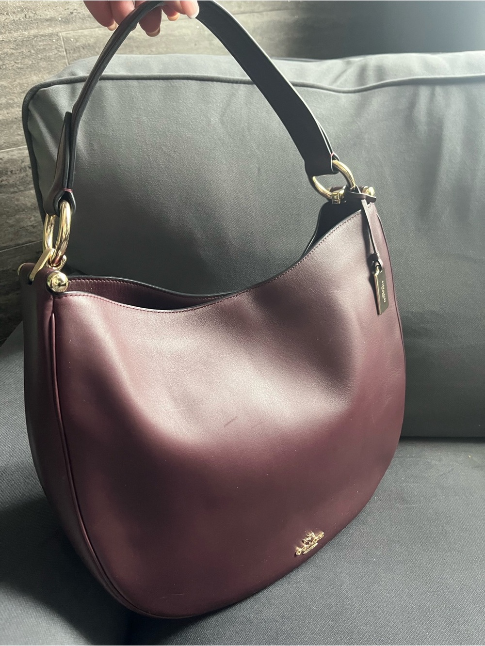 Large Coach Nomad Hobo 36026 Oxblood Burgundy Glovetanned Leather Shoulder - 15”